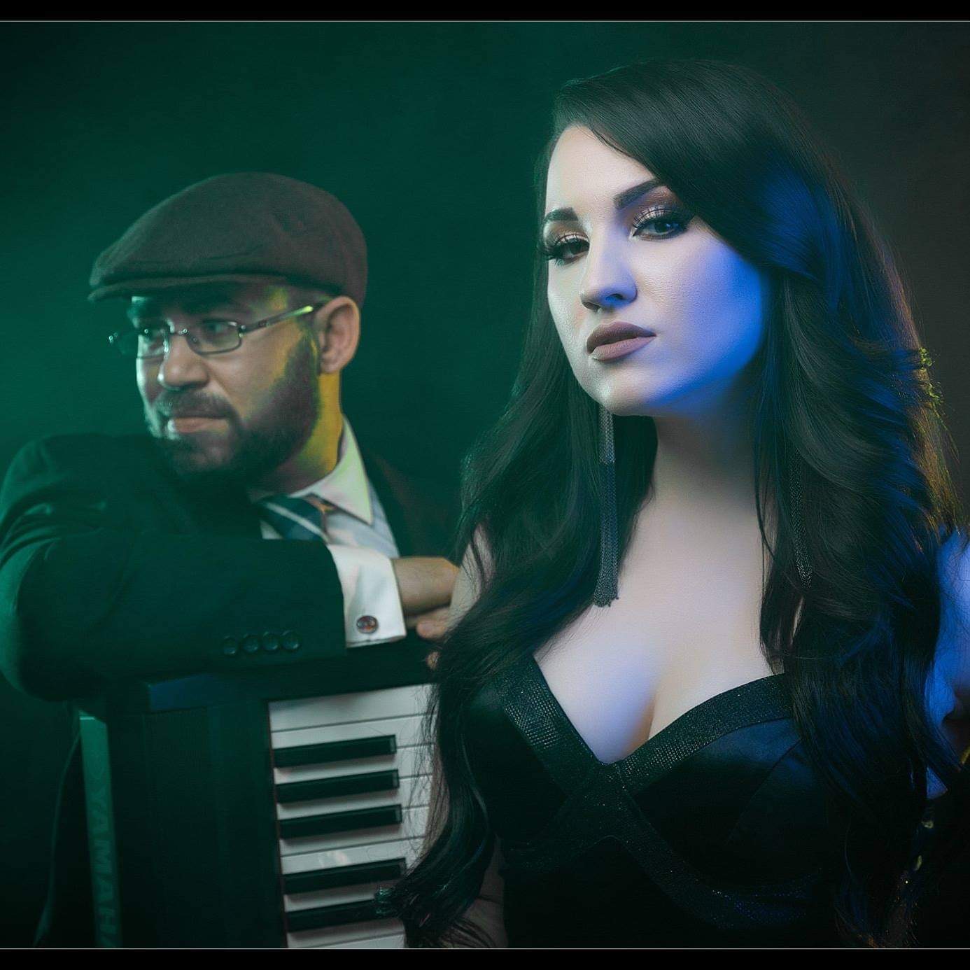 Piano & Vocal Duo (LV1)-image