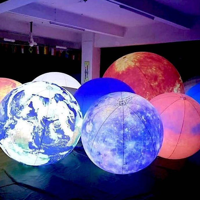 Illuminated Inflatable Planets (LV1)-image