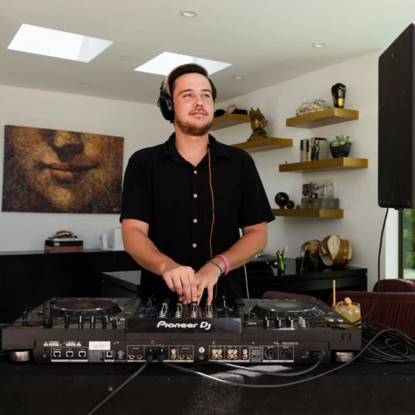 Male DJ (WA1)