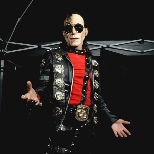Michael Jackson Impersonator (LV1)